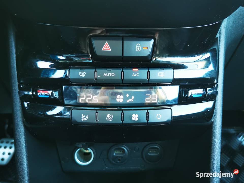 Hatchback 3d 16 eHDI 115 Przygotowany do manualna mazowieckie