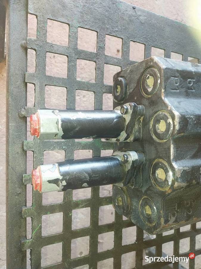 Rozdzielacz hydrauliczny ładowacza czołowego Krzywda sprzedam