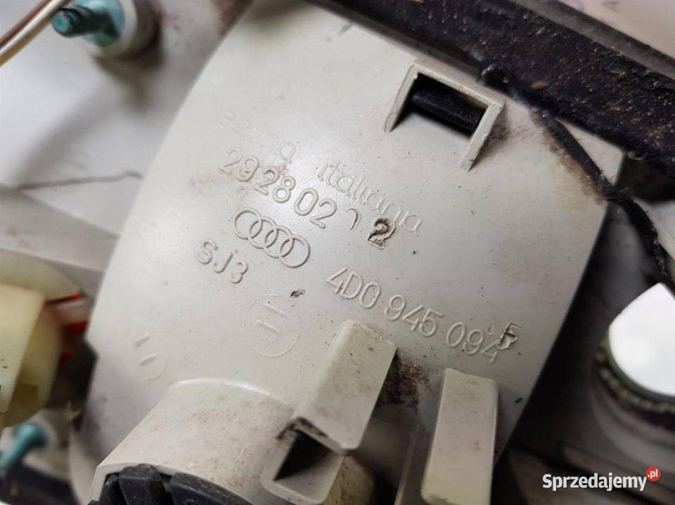 LAMPA PRAWA TYŁ AUDI A8 QUATTRO 4D0945094 Lipno