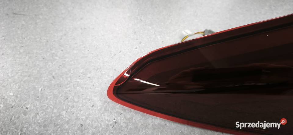 Lampa zewnętrzna lewa FOCUS 22 kombi uszkodzona Kobyłka