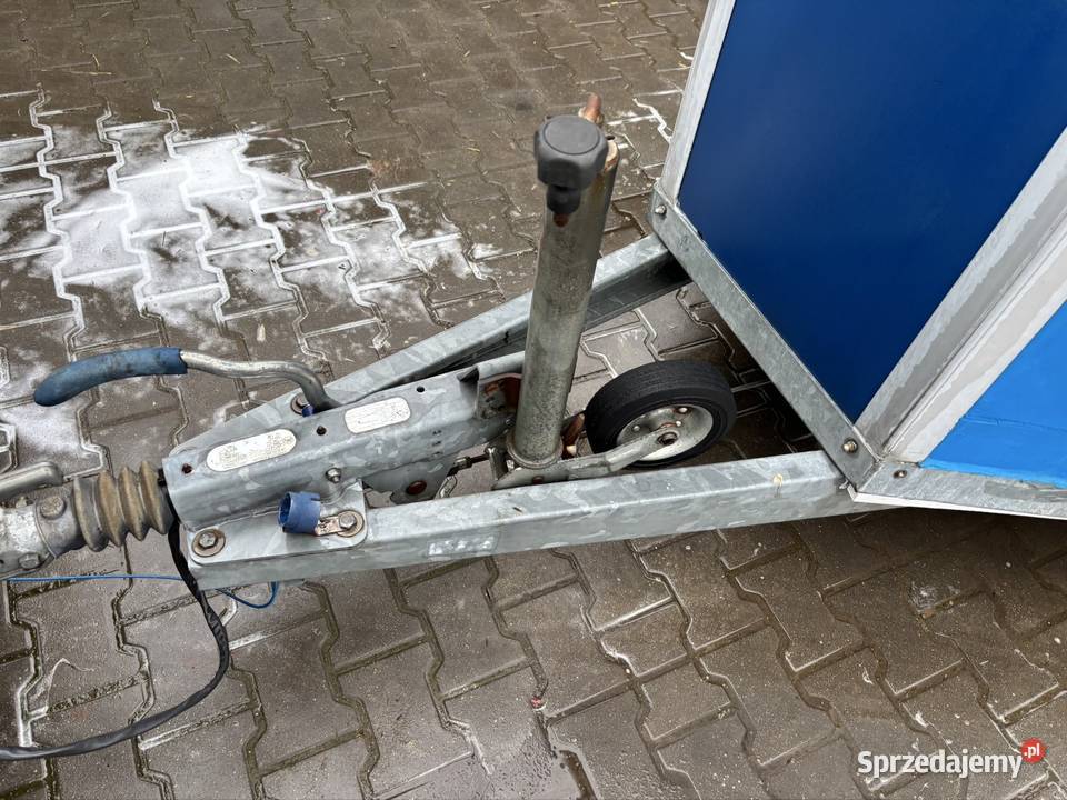 Przyczepa do koni zwierząt Henra Boeckmann Rok produkcji 2010 Do przewozu koni Radziłów