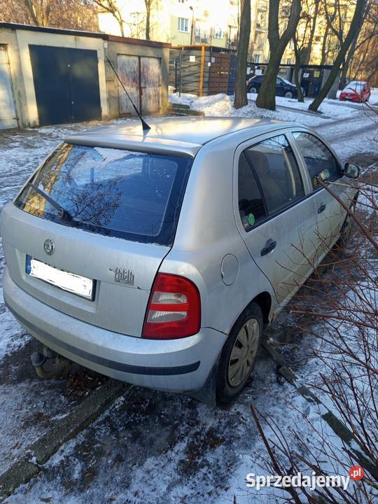Sprzedam Skoda Fabia 12 Benz Gaz srebrny Fabia Łódź