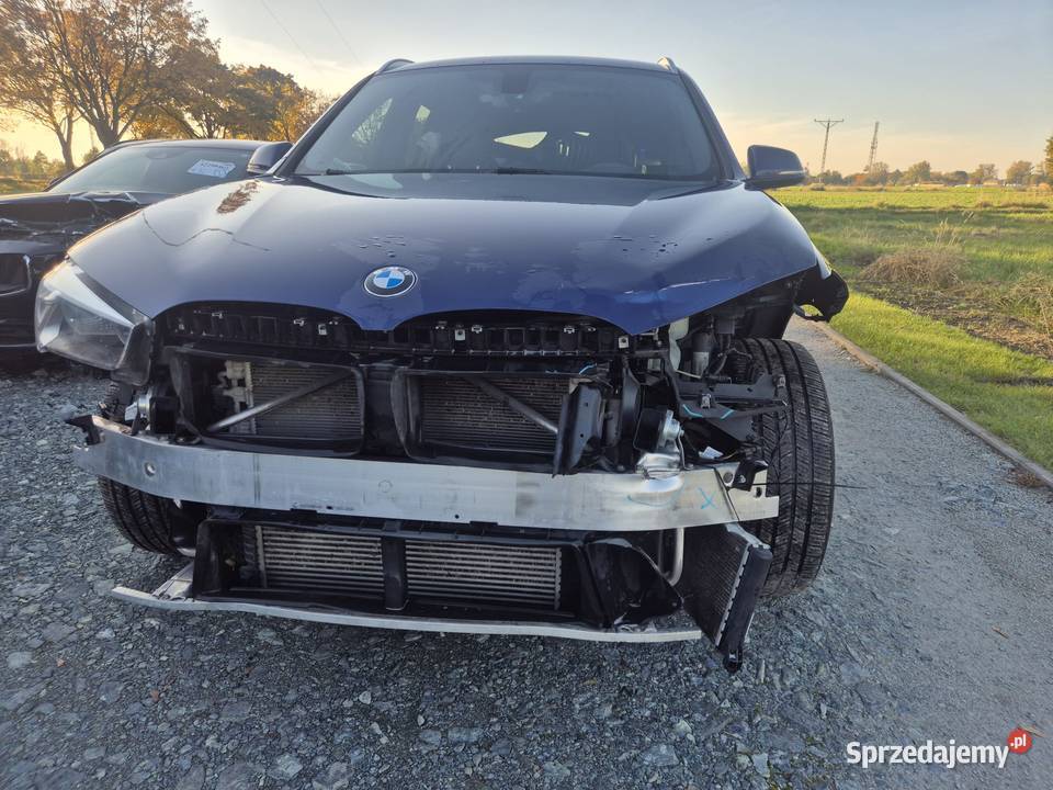BMW X1 20 xDrive kosmetyczna szkoda zadbana na