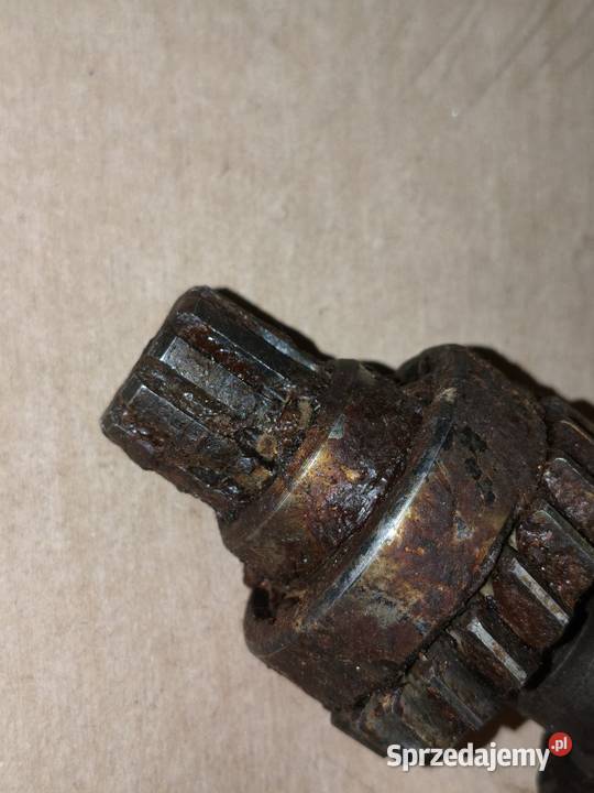 Wał skrzyni biegów K750 Leszno