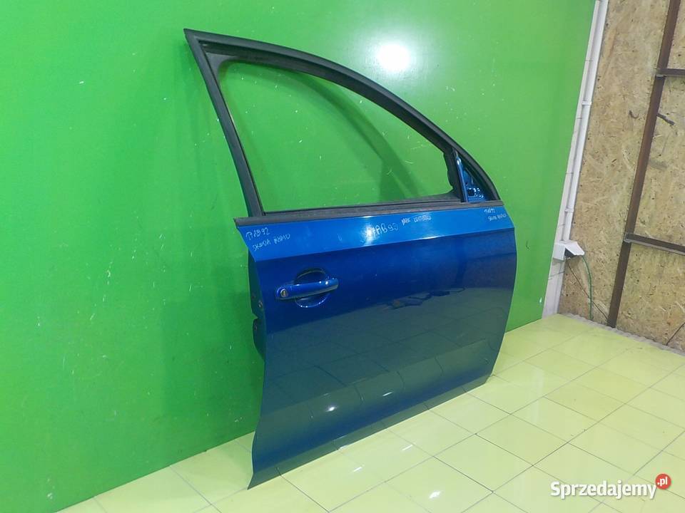 SKODA RAPID 14 TDI 16r 5D drzwi prawe przod Suków