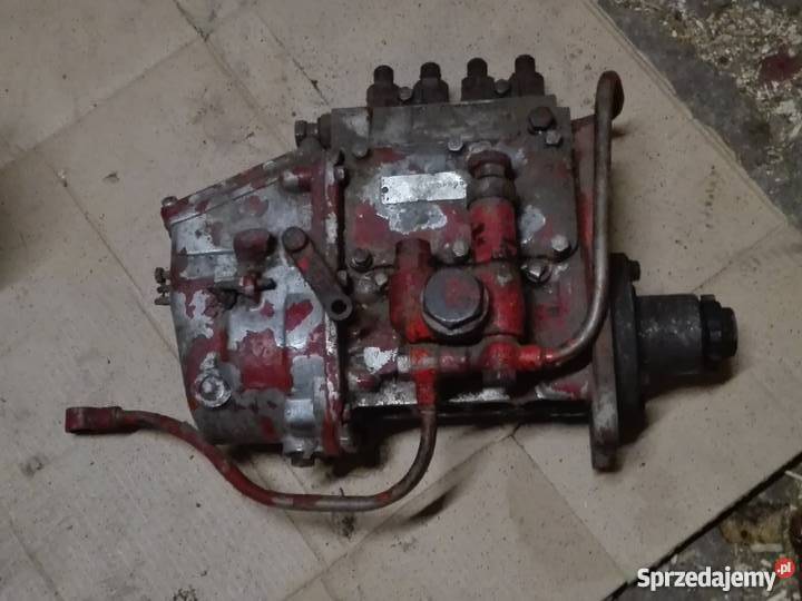 Sprzedam pompę wtryskową i 4 wtryskiwacze Jezierze