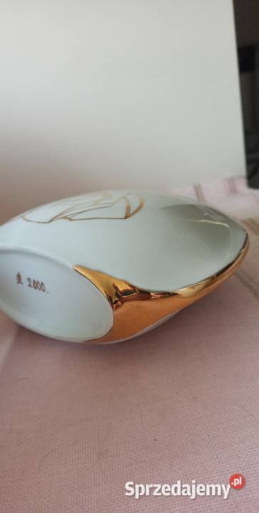 Wazon ze złotym liściem
Syg SL 2000 Na białej pomorskie Gdańsk