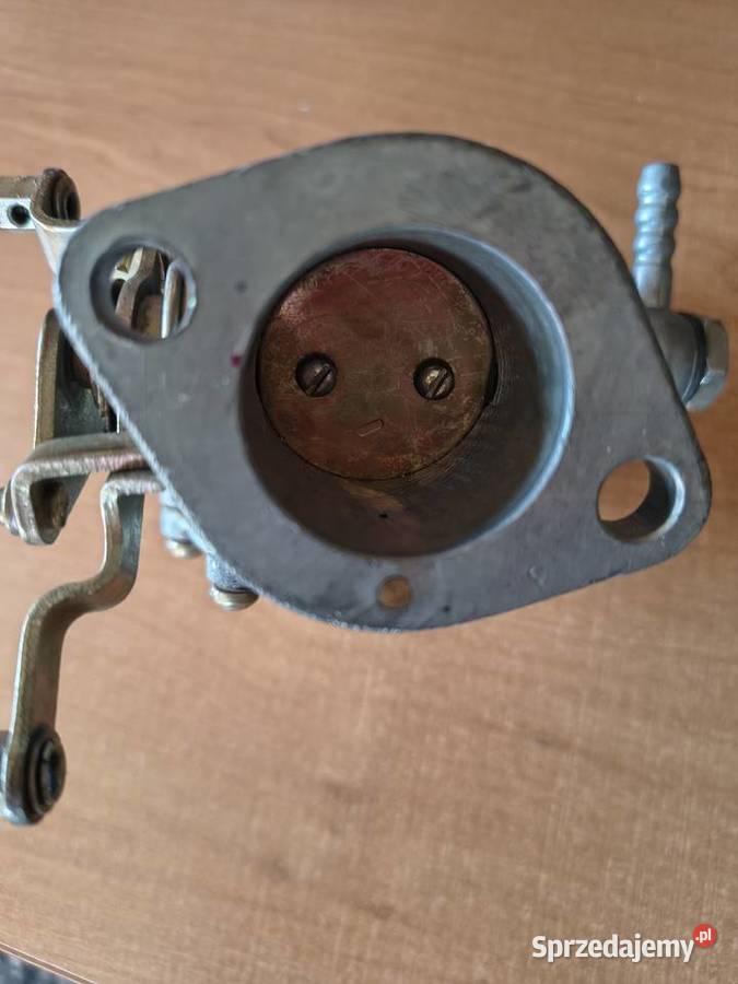 Gaźnik silnika rozruchowego DT 75
