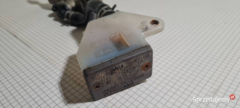 Suzuki GSXR 1000 pompa hamulcowa tył zbiorniczek