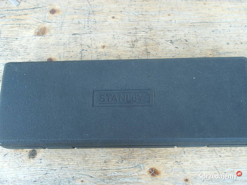 Zestaw kluczy nasadowych Stanley 25 Kłodzko