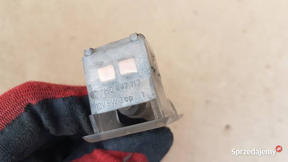 VW GOLF III 3 LAMPKA OŚWIETLENIA 1H0947113