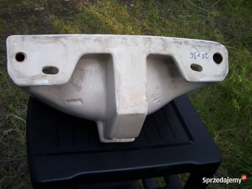 Mała naścienna umywalka 26x36 z odpryskami bez Knurów sprzedam