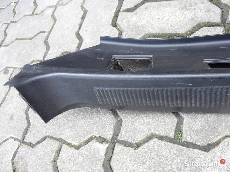 AUDI A8 D2 OSLONA LISTWA BAGAZNIKA PASA osobowe Przemęt sprzedam