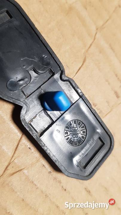 Emblemat VW Volkswagen Golf CL Golf II 1986 Brzesko