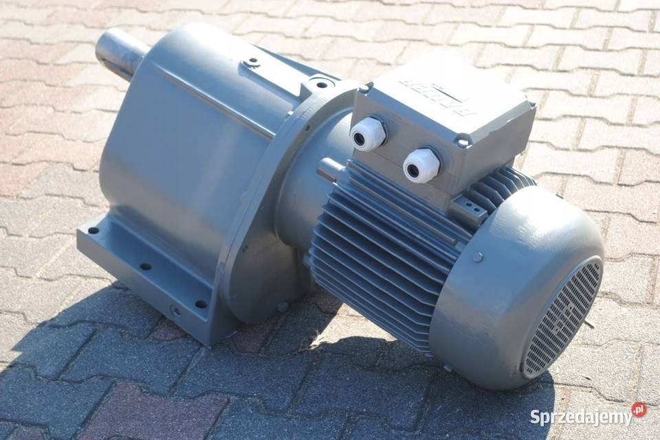 Motoreduktor dwubiegowy 714kw 2957obrmin Kargowa sprzedam