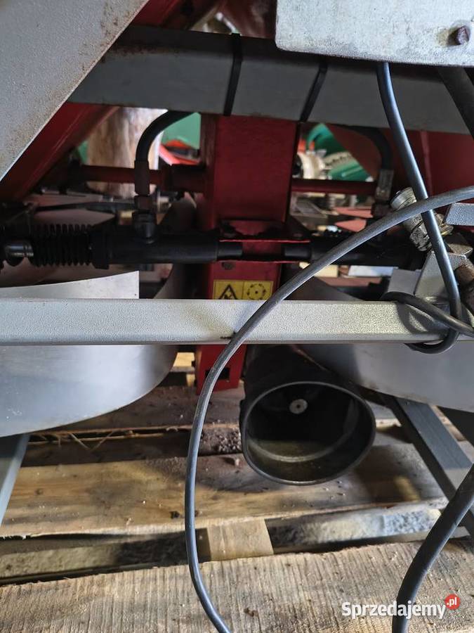 Rozsiewacz nawozów Unia MX 1200 nieuszkodzony Namysłów