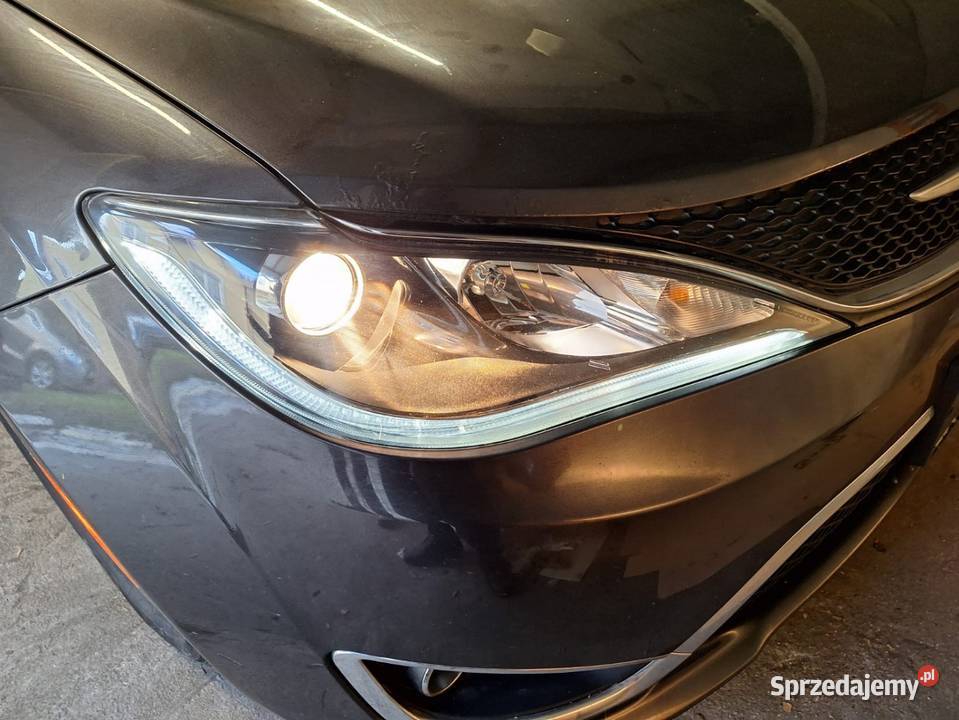 Klapa bagażnika Chrysler Pacifica 2017 części Warszawa