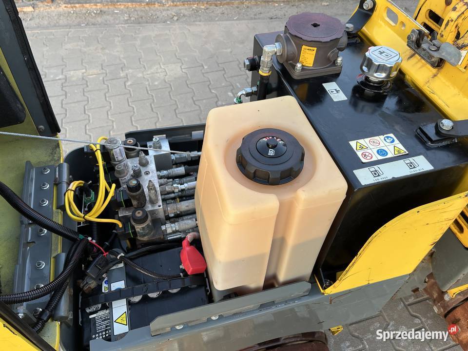 Walec kołkowy okołkowany Wacker Neuson RT 82 SC3