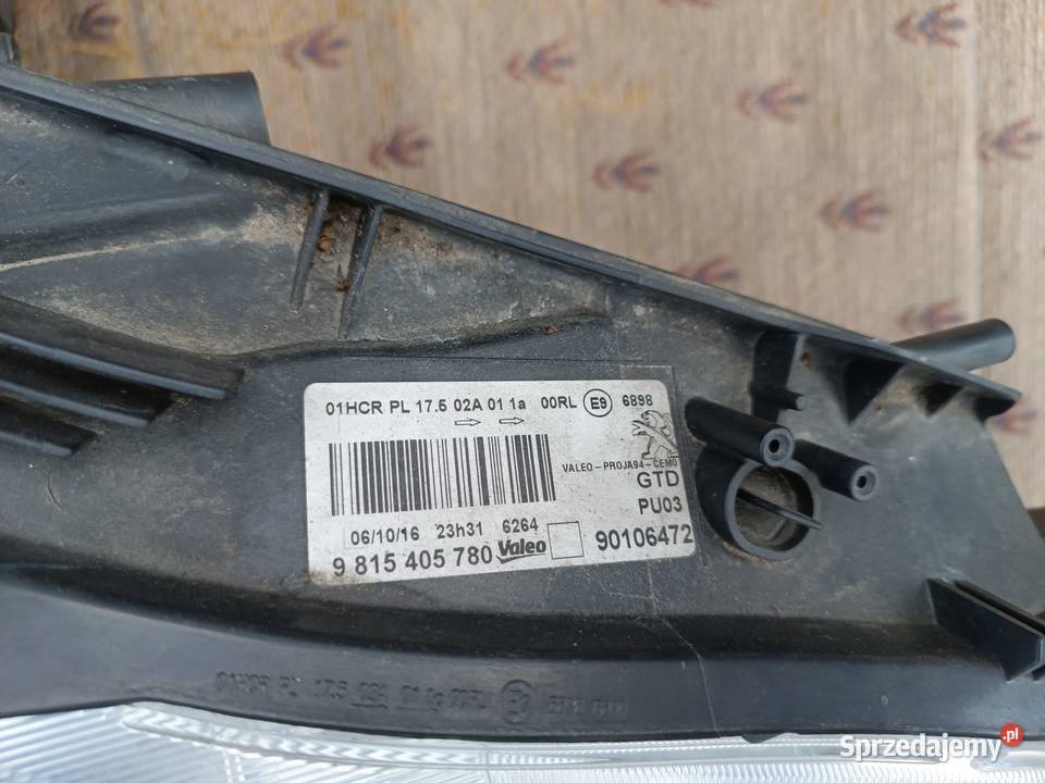 Lampa lewy przód Peugeot 2008 I lift 2016 jasny Turek sprzedam