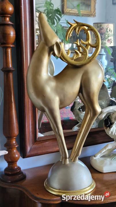 Elegancka figura jelenia w stylu MidCentury małopolskie