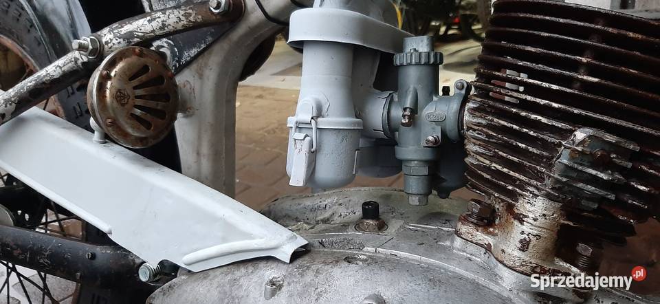 iŻ 49 1957 r uszkodzony Złotoria