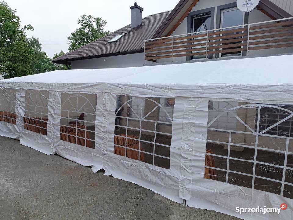 Słupki odgradzające sznurem szatnie wieszaki Wieliczka