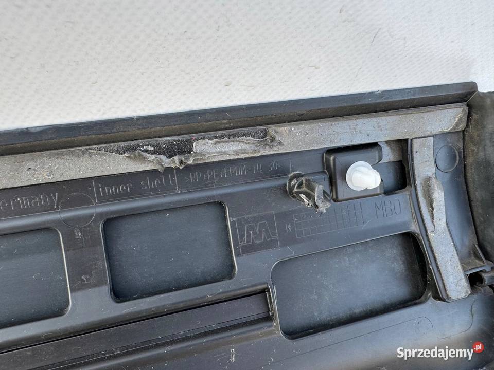 LISTWA DRZWI LEWY TYŁ TYLNY AUDI Q2 SLINE Części samochodowe