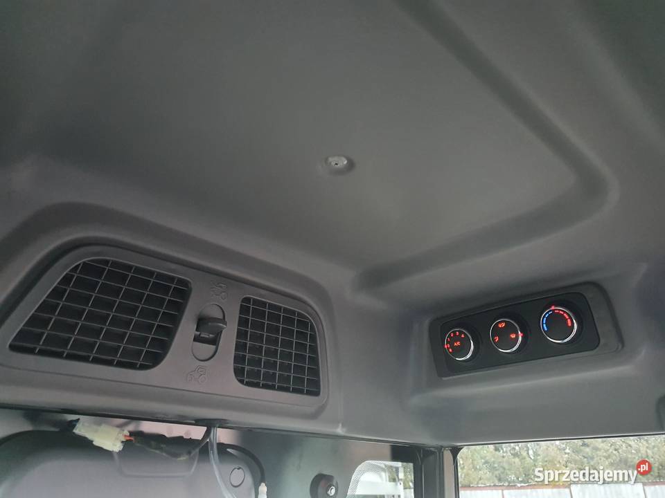 Koreański traktor ciągnik 4x4 40 kabina klima LS sprzedam