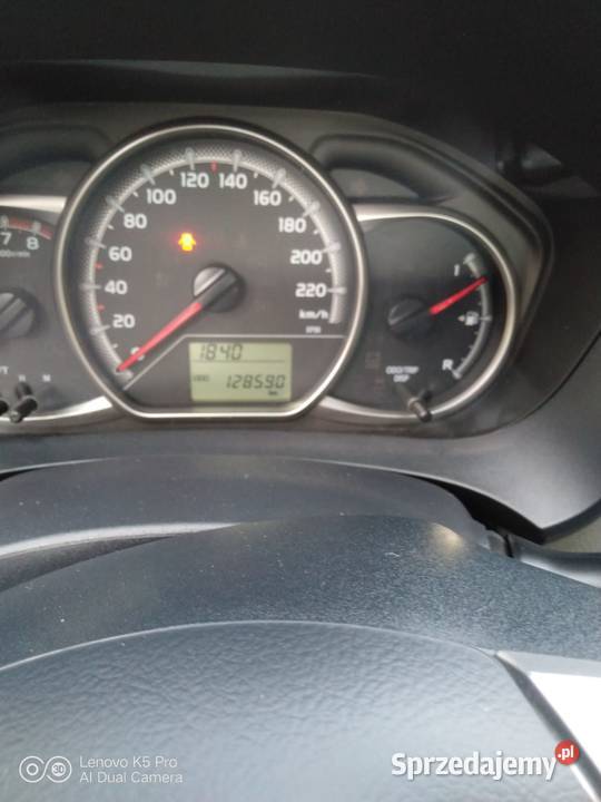Toyota yaris 10 benzyna klimatyzacja kamera Lisia Góra