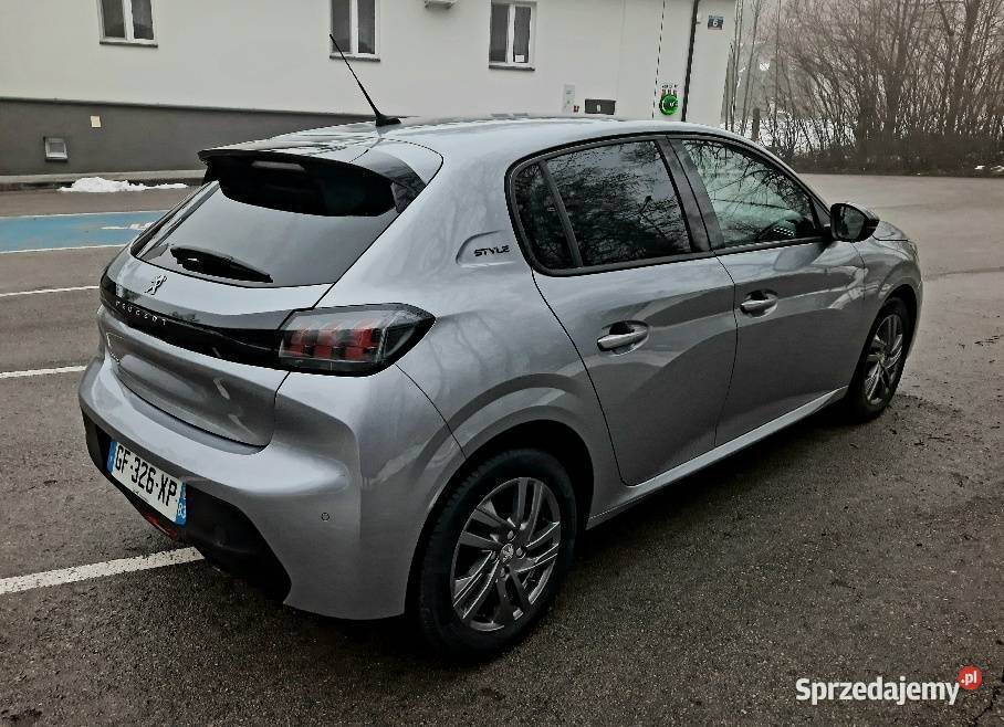 Peugeot 208 12100 Style 35tkm Navi Klima PDC Hatchback