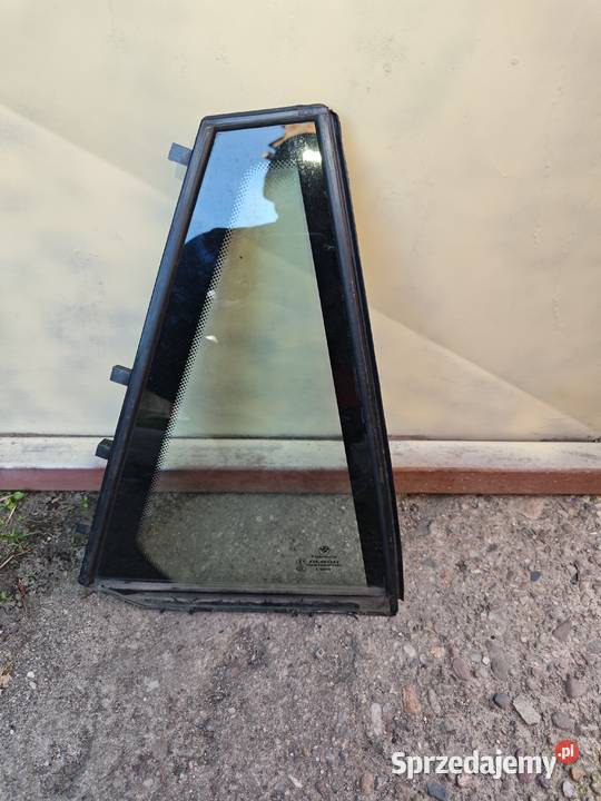 Szyba boczna prawa e91 Nysa