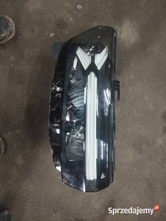 Lampy uszkodzony europejskie Lampy przednie Sabaudia sprzedam