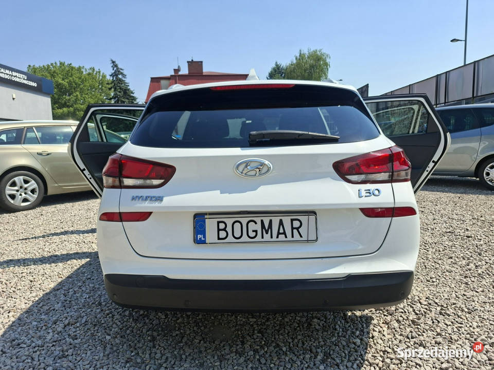 Hyundai i30 14 T 140 Kombi SALON bezwypadkowy Warszawa