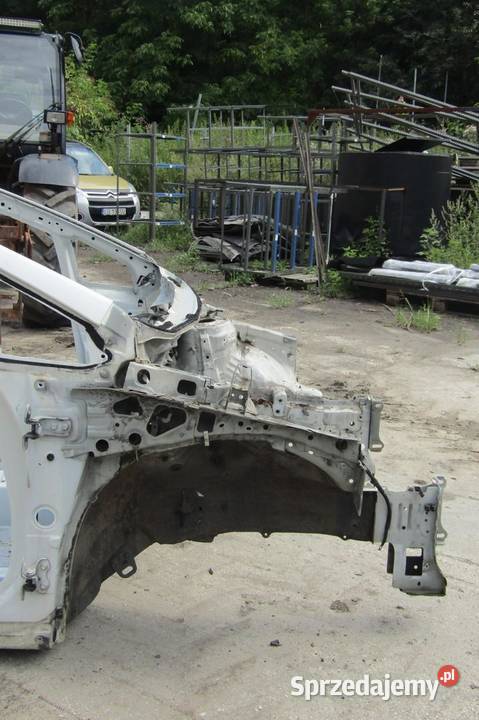ĆWIARTKA PODŁUŻNICA PRAWA PRZEDNIA PRZÓD 070 osobowe sprzedam