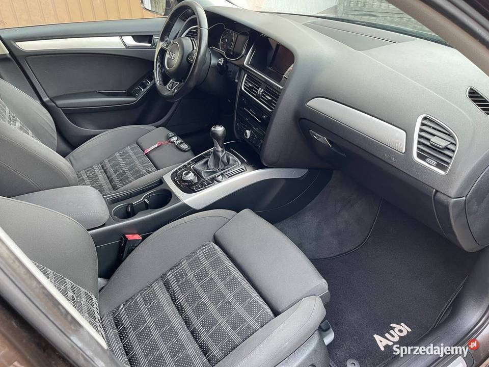 Audi a4 b8 benzyna kombi Lift nowy rozrząd Częstochowa sprzedam