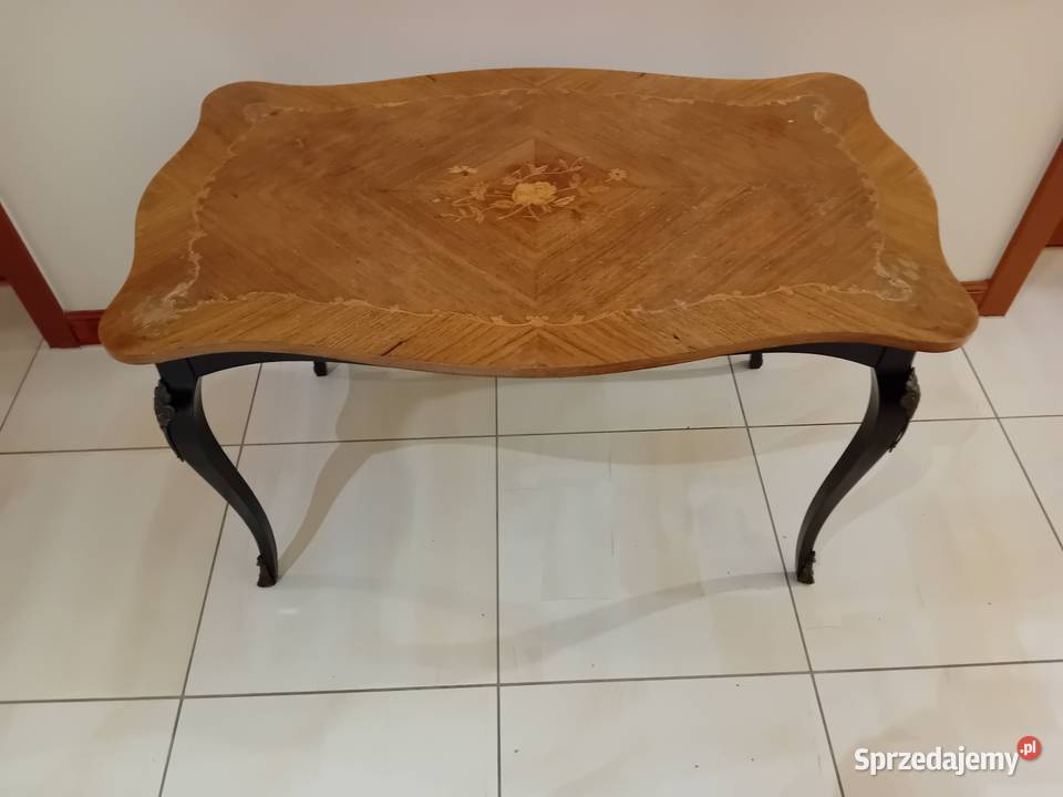 Stylowa ława w stylu skandynawskimantyk