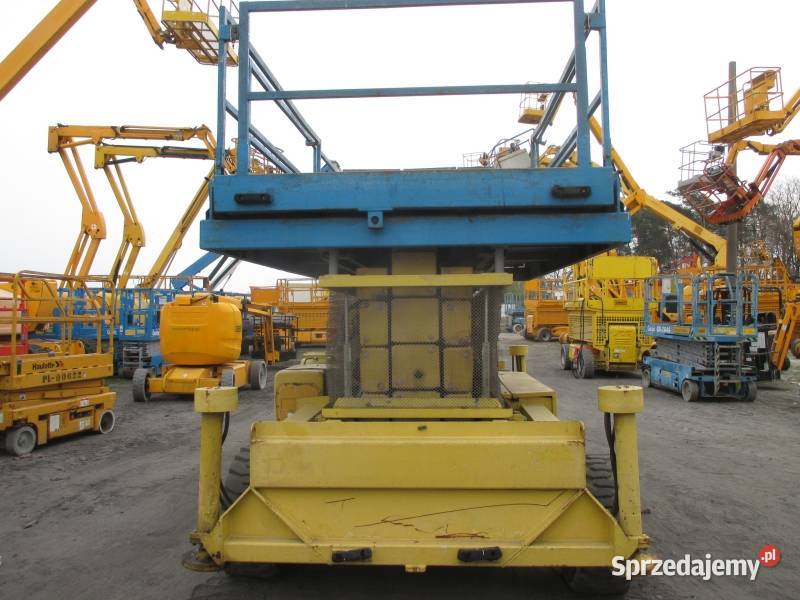 Podnośnik nożycowy 19m Holland Lift Rok produkcji 1998 Pleszew
