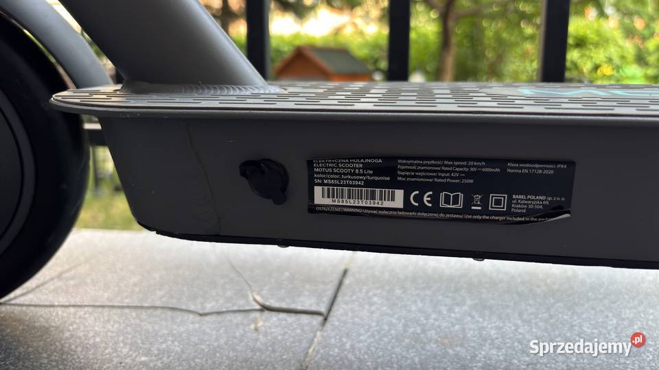 Hulajnoga elektryczna MOTUS Scooty 85 Lite