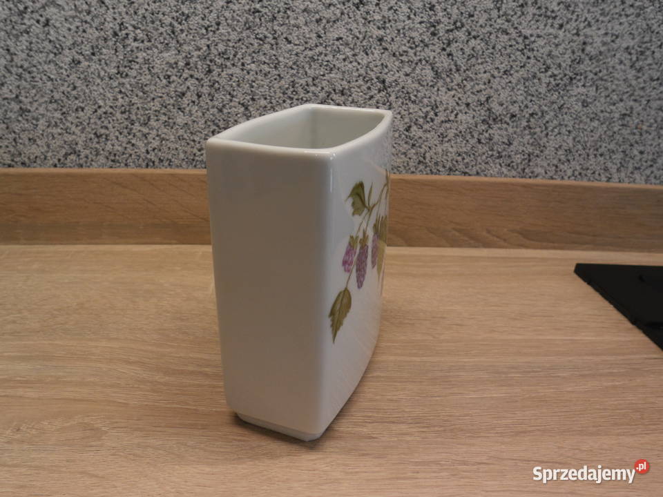 Porcelanowy wazonwazonik motyw jeżyny Raszków