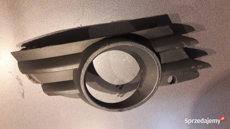 Meriva A lift prawa zaślepka kratka halogenu osobowe