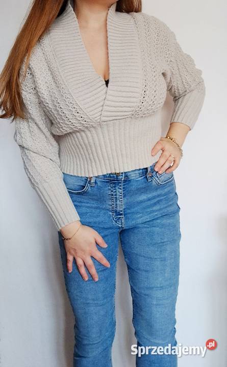 Krótki sweter damski vneck Łódź