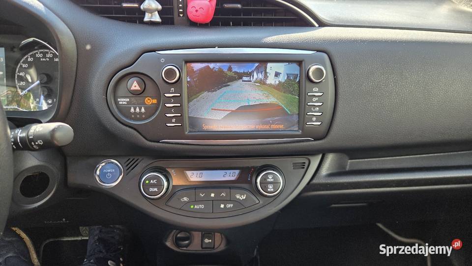 Toyota Yaris Hybryda Automat Najbogatsza Wersja gniazdo USB pomorskie Gdańsk