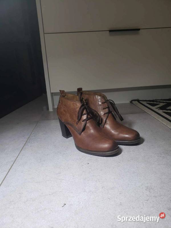 Skórzane jesienne buty Tamaris stan Dzierżoniów
