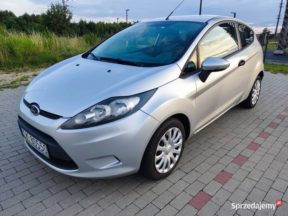 Ford Fiesta ŁADNA Z klimą NAWIGACJA12 Benzynka Fiesta Strzyżowice