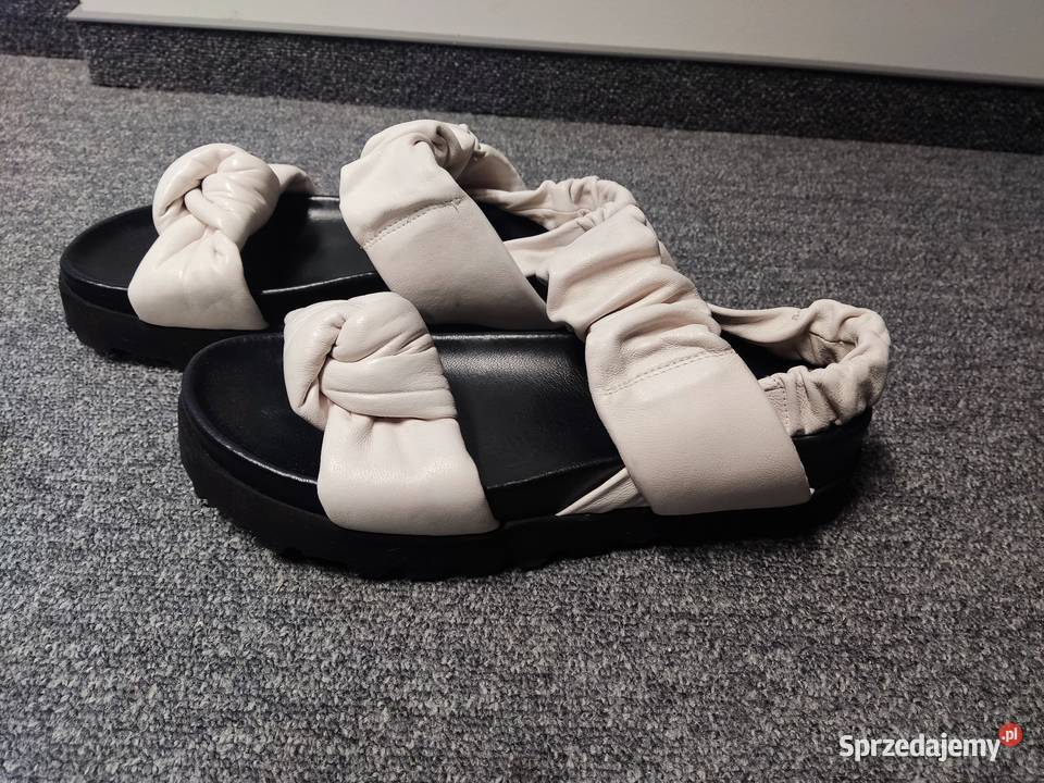 CARINII Sandały inna świętokrzyskie