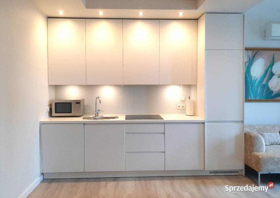 Eleganckie studio metro klimatyzacja PLATINUM Warszawa sprzedam