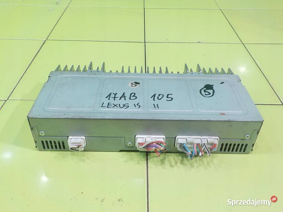 LEXUS IS II LIFT 25 B AUT 10r SEDAN 4D