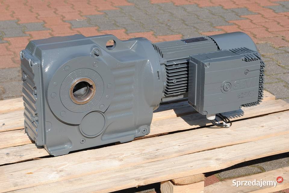 Motoreduktor kątowy 063kw 2211obr FALOWNIK Sew z Kargowa