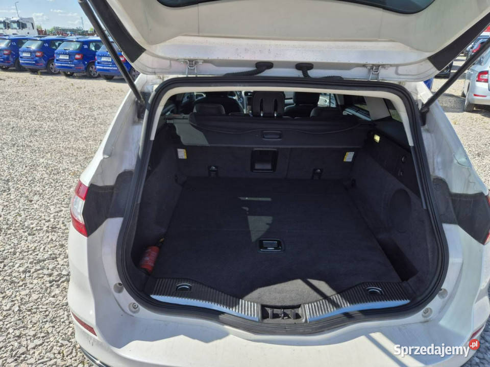 Ford Mondeo Mk5 2014 nieuszkodzony Komorniki