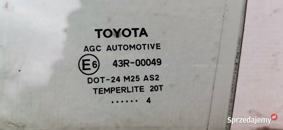 Toyota auris II 1320r szyba lewa przód kierowcy